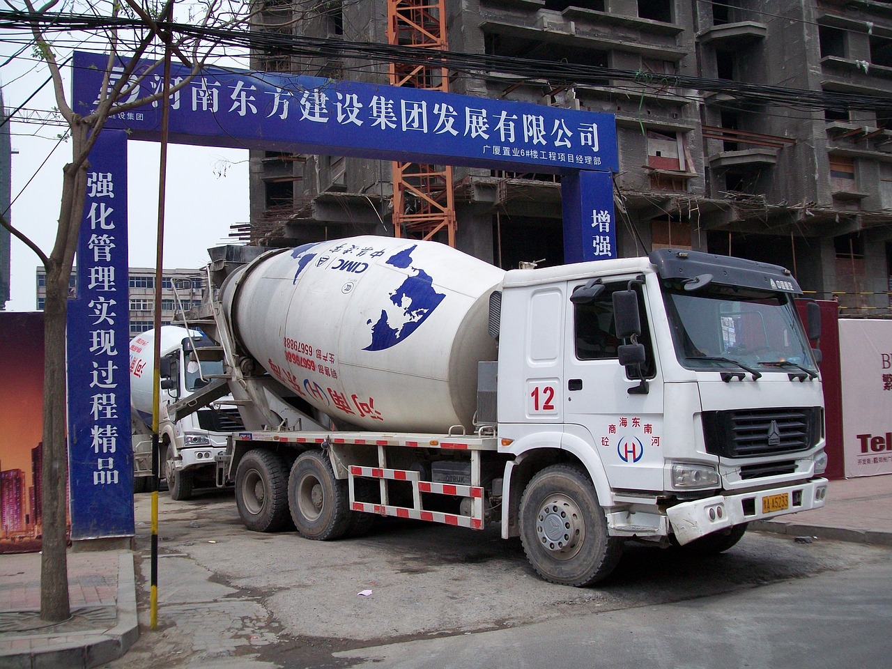 最新求租混凝土攪拌車，高效施工必備利器
