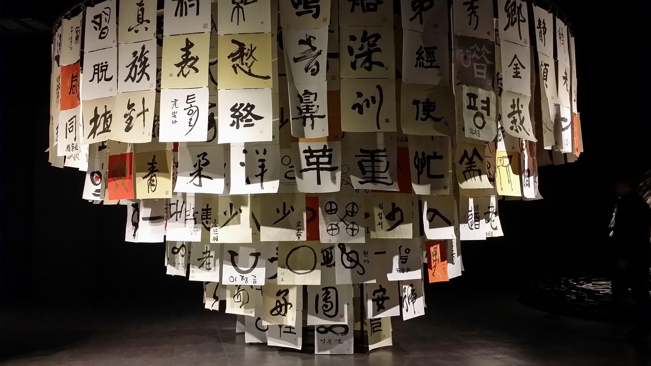 韓網(wǎng)熱議宋茜最新動(dòng)態(tài)，網(wǎng)友評(píng)論熱議不斷